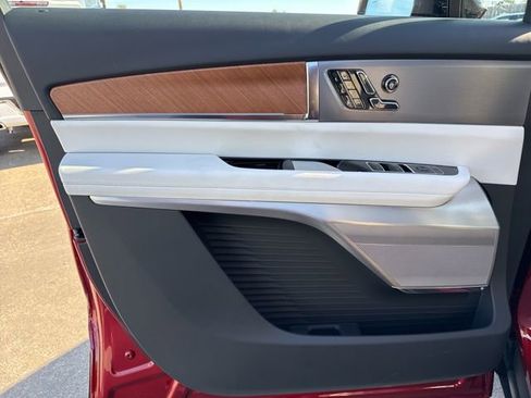 New 2026 Cadillac Vistiq Sport w/ LPO, Floor Liner Package image 27