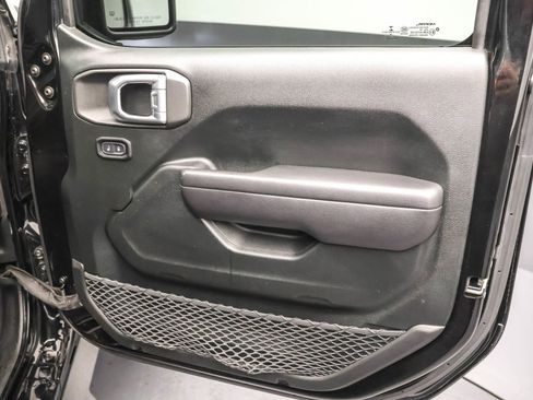 Used 2020 Jeep Gladiator Sport w/ Quick Order Package 24S image 37