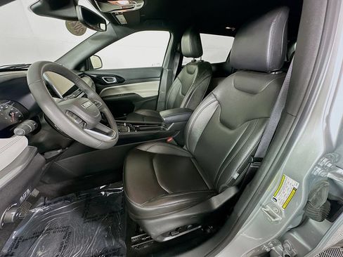 Certified 2025 Jeep Compass Limited AWD/4WD image 31
