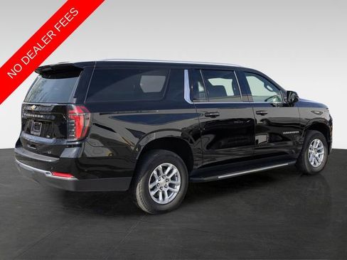 Used 2025 Chevrolet Suburban LT image 9