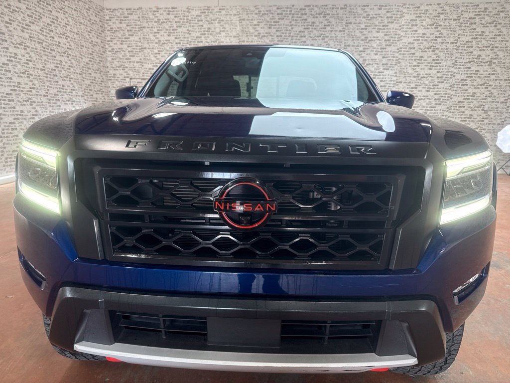 Used 2023 Nissan Frontier PRO-4X w/ Pro Convenience Package AWD/4WD image 2