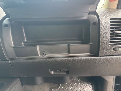 Used 2008 GMC Sierra 1500 SLE w/ Z71 Off-Road Package image 25