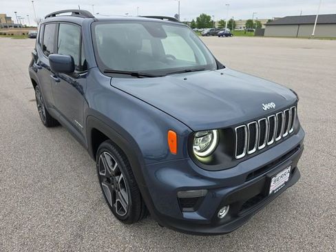 Used 2020 Jeep Renegade Latitude w/ Popular Equipment Group FWD image 15