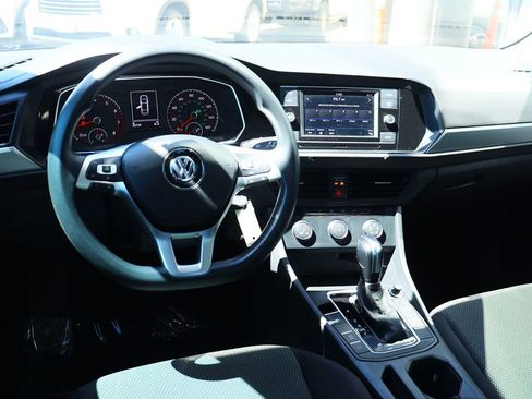 Used 2019 Volkswagen Jetta SE image 35