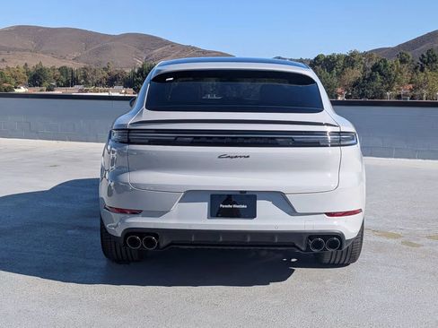 Certified 2026 Porsche Cayenne Coupe AWD/4WD image 6