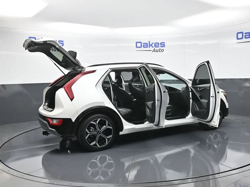 Certified 2023 Kia Niro EX Touring image 54