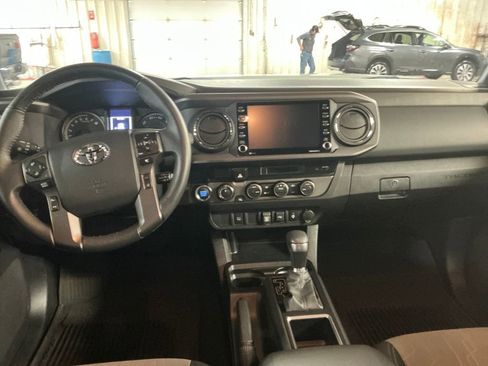 Certified 2023 Toyota Tacoma TRD Off-Road image 15