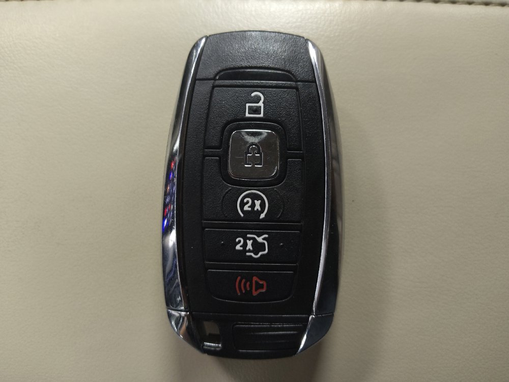 Used 2017 Lincoln MKC Reserve FWD image 32