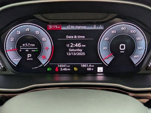 Certified 2024 Audi Q3 2.0T Premium Plus image 17