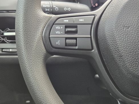 Certified 2023 Honda Accord EX image 24