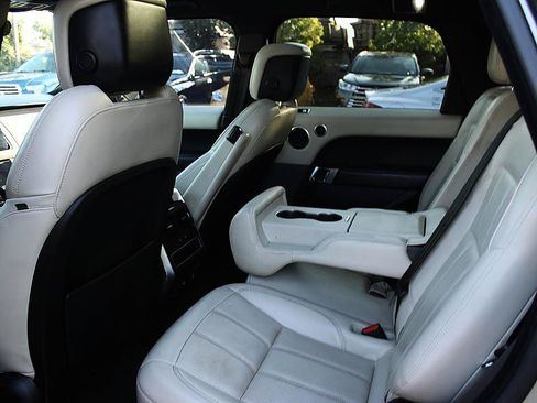Used 2019 Land Rover Range Rover Sport HSE AWD/4WD image 13