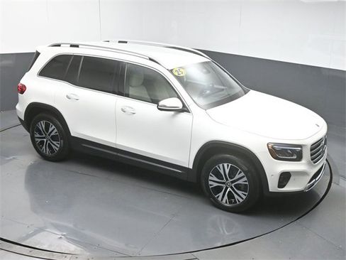 Used 2025 Mercedes-Benz GLB 250 GLB 250 w/ Exclusive Package image 42