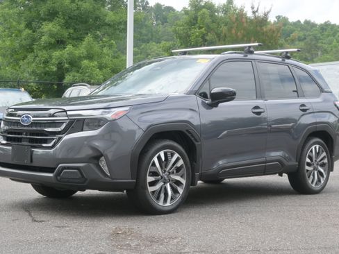 Certified 2025 Subaru Forester Touring w/ Popular Package - Touring AWD/4WD image 5