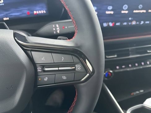 New 2026 Chevrolet Traverse RS image 23