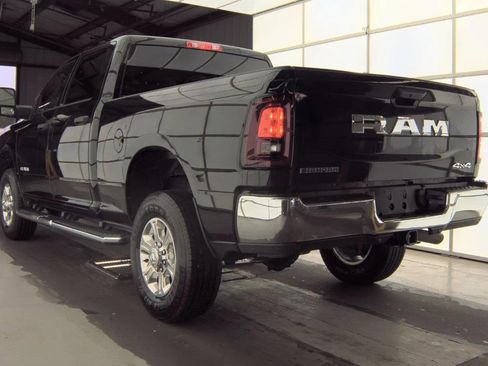Used 2026 RAM 2500 Big Horn AWD/4WD image 6