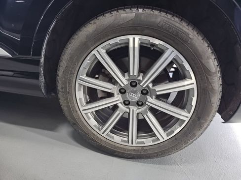 Used 2018 Audi Q7 3.0T Premium Plus w/ Premium Plus Package AWD/4WD image 7
