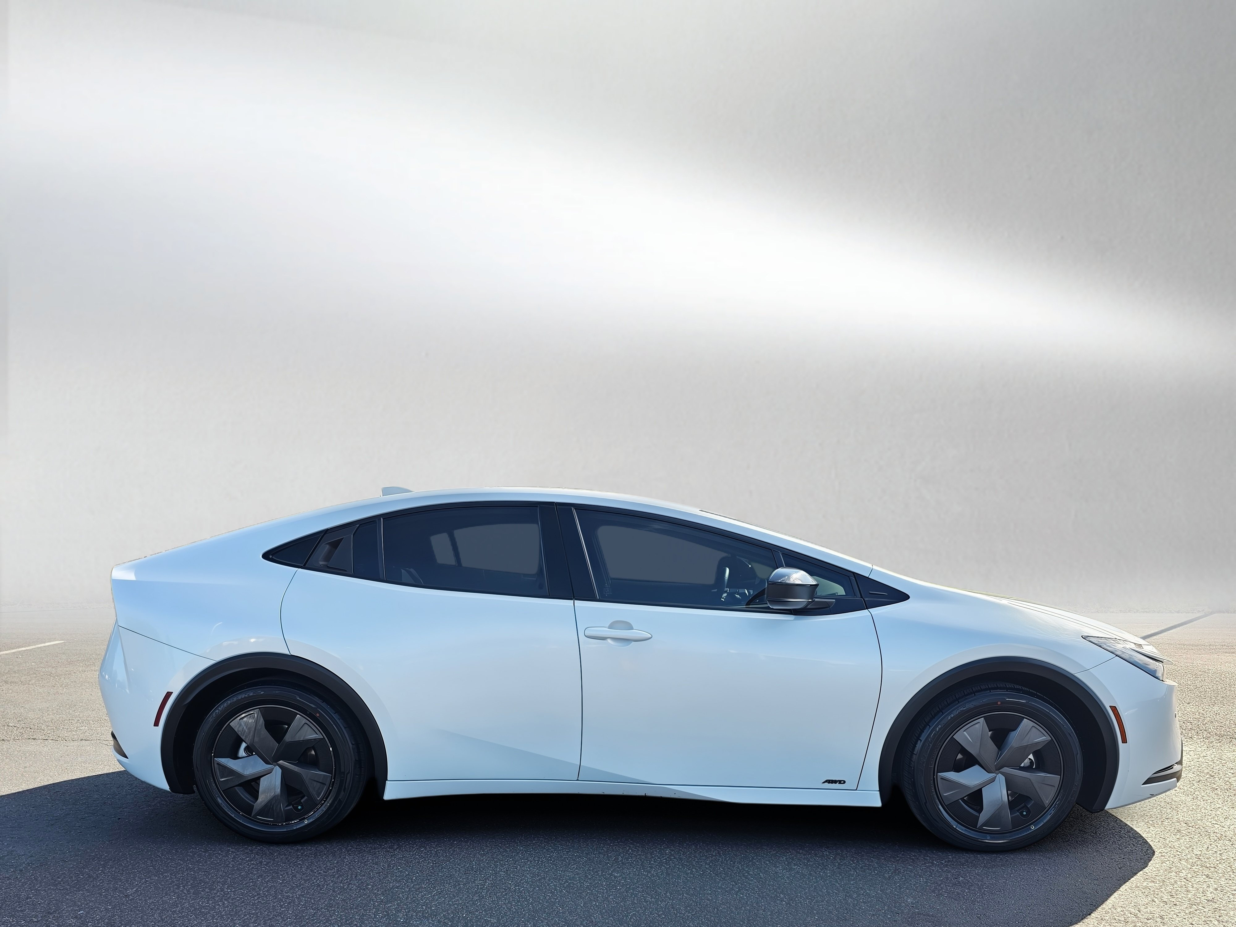 Certified 2023 Toyota Prius LE AWD/4WD image 6