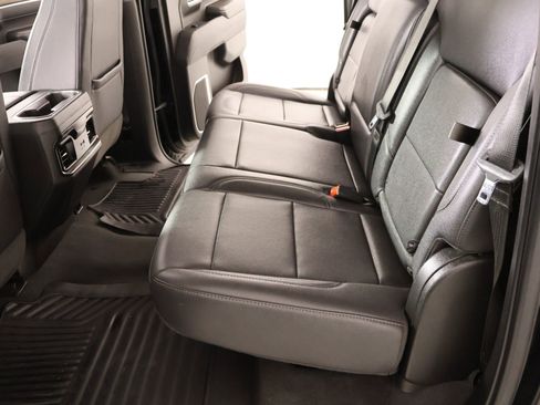 Used 2022 Chevrolet Silverado 1500 LT w/ Z71 Off-Road Package image 13