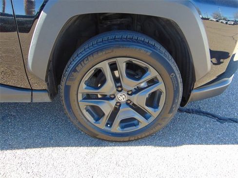 Used 2024 Toyota RAV4 Adventure image 27