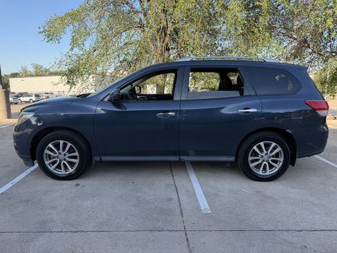 Used 2016 Nissan Pathfinder S FWD image 4