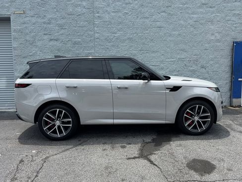 Used 2023 Land Rover Range Rover Sport SE Dynamic AWD/4WD image 7