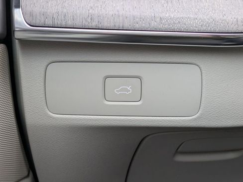 New 2026 Volvo XC90 B6 Ultra w/ Protection Package Premier AWD/4WD image 36