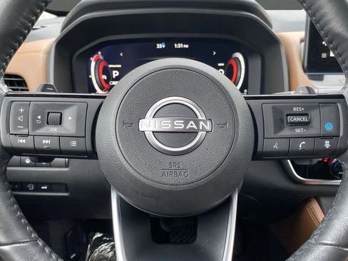 Used 2024 Nissan Rogue Platinum w/ Platinum Premium Package image 18