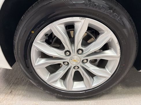 Used 2023 Chevrolet Malibu LT image 41