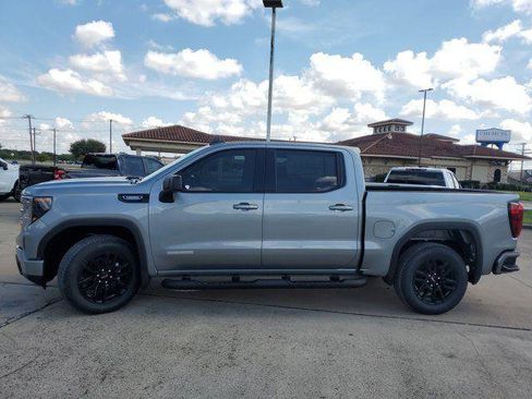 New 2025 GMC Sierra 1500 Elevation image 4
