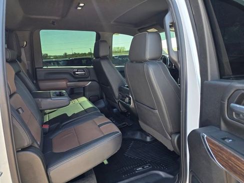 Used 2021 Chevrolet Silverado 2500 High Country w/ Technology Package AWD/4WD image 13