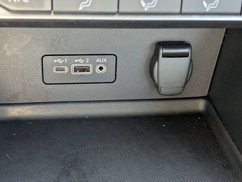 Used 2023 Nissan Sentra SV FWD image 22