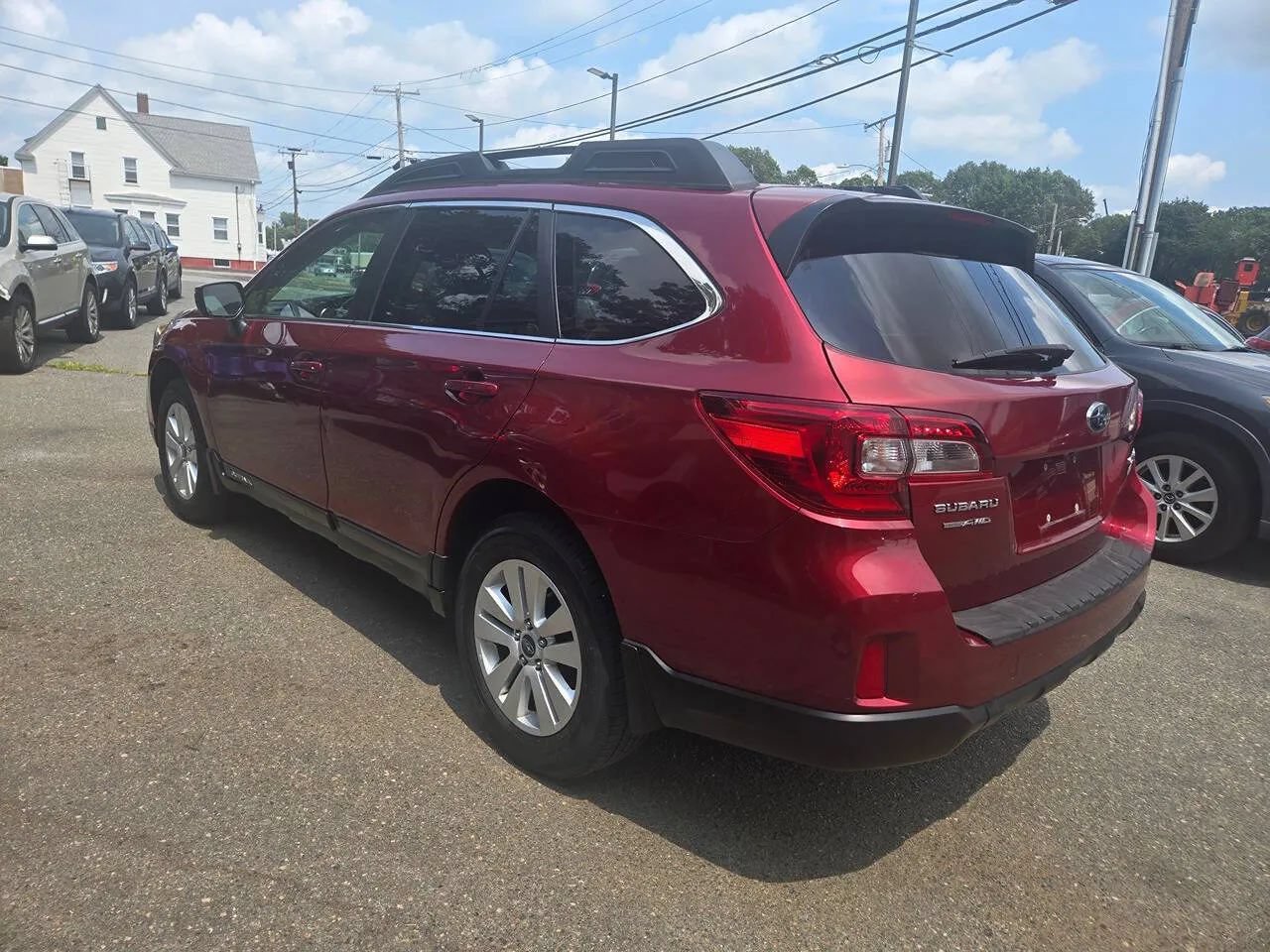 Used 2015 Subaru Outback 2.5i Premium AWD/4WD image 8