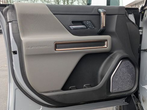 New 2025 GMC Hummer EV 3X w/ Battery Pack, 24 Module Pack image 12