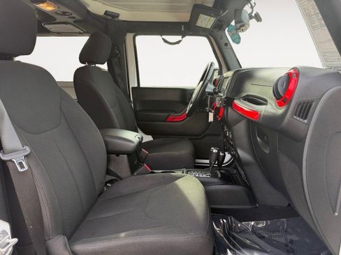 Used 2018 Jeep Wrangler Sport image 10