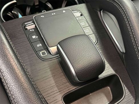 Certified 2025 Mercedes-Benz GLE 450 4MATIC image 24