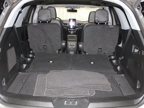 Used 2022 Ford Explorer Limited w/ Limited Technology Package image 8