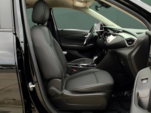 Used 2023 Buick Encore GX Select image 16