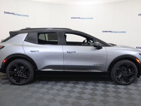 New 2026 Chevrolet Equinox EV RS image 4