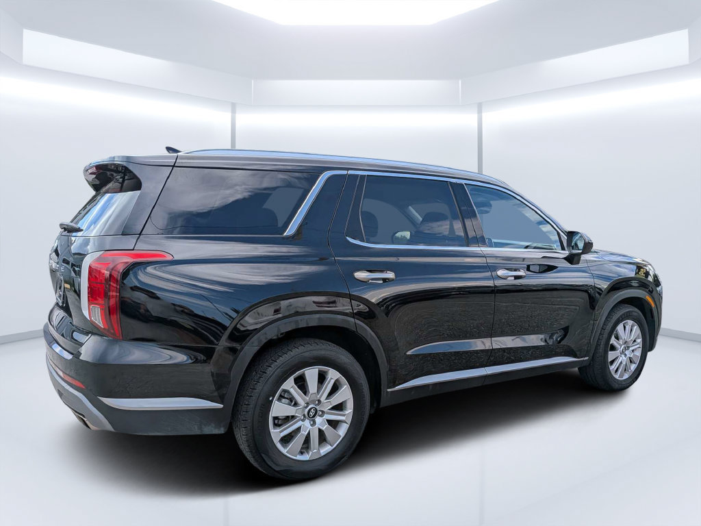 Used 2025 Hyundai Palisade SEL FWD image 3