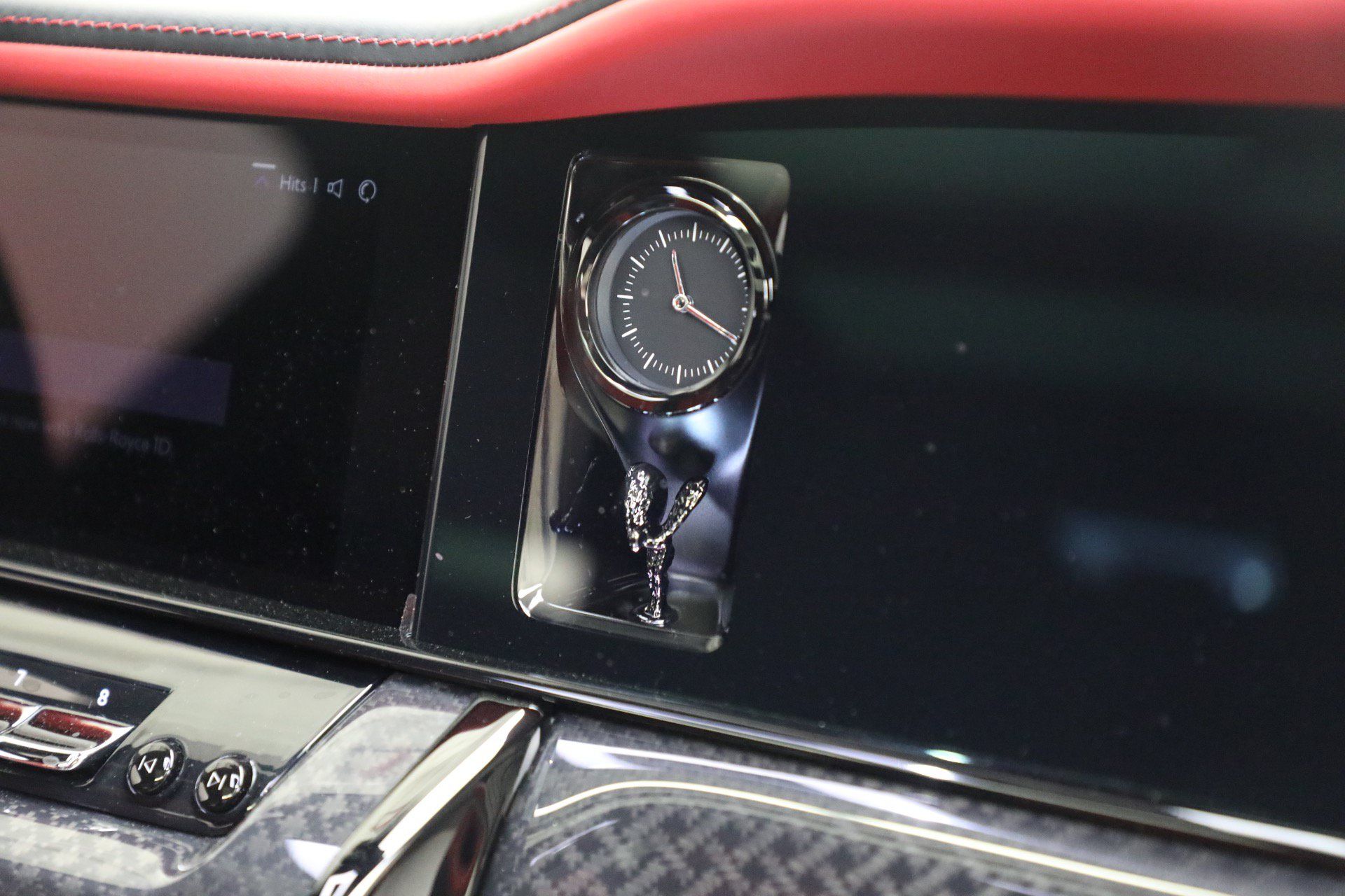 Certified 2025 Rolls-Royce Cullinan Black Badge AWD/4WD image 42