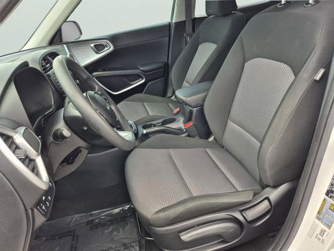 Used 2022 Kia Soul LX w/ Technology Package FWD image 19