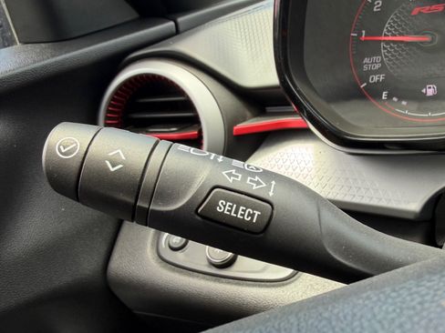 Used 2024 Chevrolet Trax RS FWD image 28