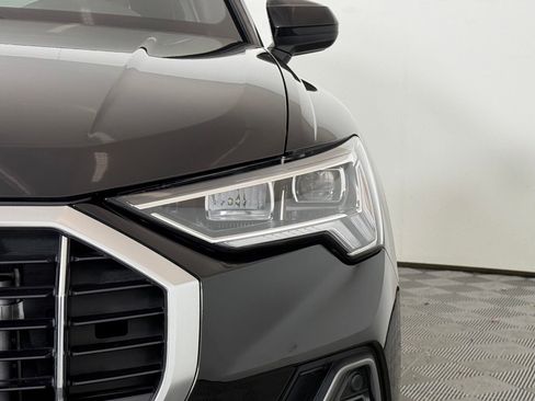 Certified 2025 Audi Q3 2.0T Premium w/ Convenience Package image 11