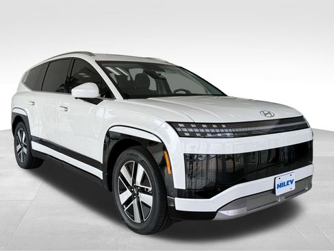 New 2026 Hyundai Ioniq 9 SEL w/ Tow & Go Package image 2