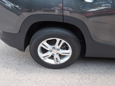 Used 2020 GMC Terrain SLE w/ Driver Convenience Package AWD/4WD image 4