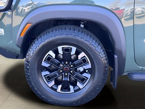 Used 2022 Nissan Frontier PRO-4X image 37