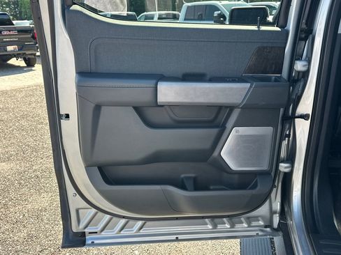 Used 2021 Ford F150 Lariat w/ Equipment Group 502A High AWD/4WD image 22