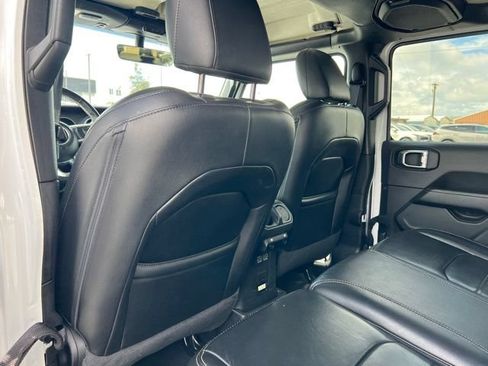 Used 2021 Jeep Wrangler Unlimited Sahara w/ Cold Weather Group AWD/4WD image 9