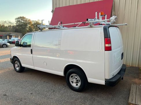 Used 2015 Chevrolet Express 2500 RWD image 6