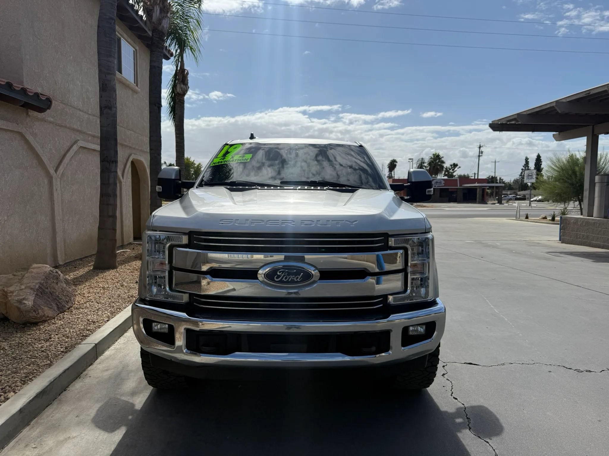 Used 2019 Ford F250 Lariat w/ Lariat Value Package AWD/4WD image 2